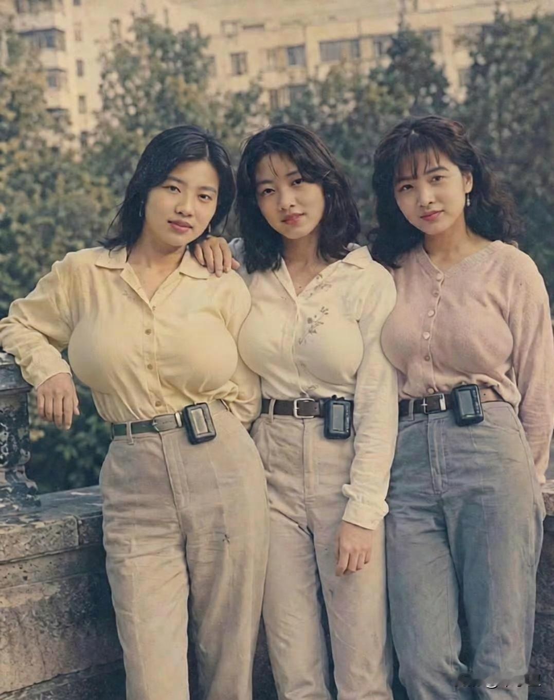 珍贵老照片！1992年，当年算得上美女吗？90年代老照片​​​