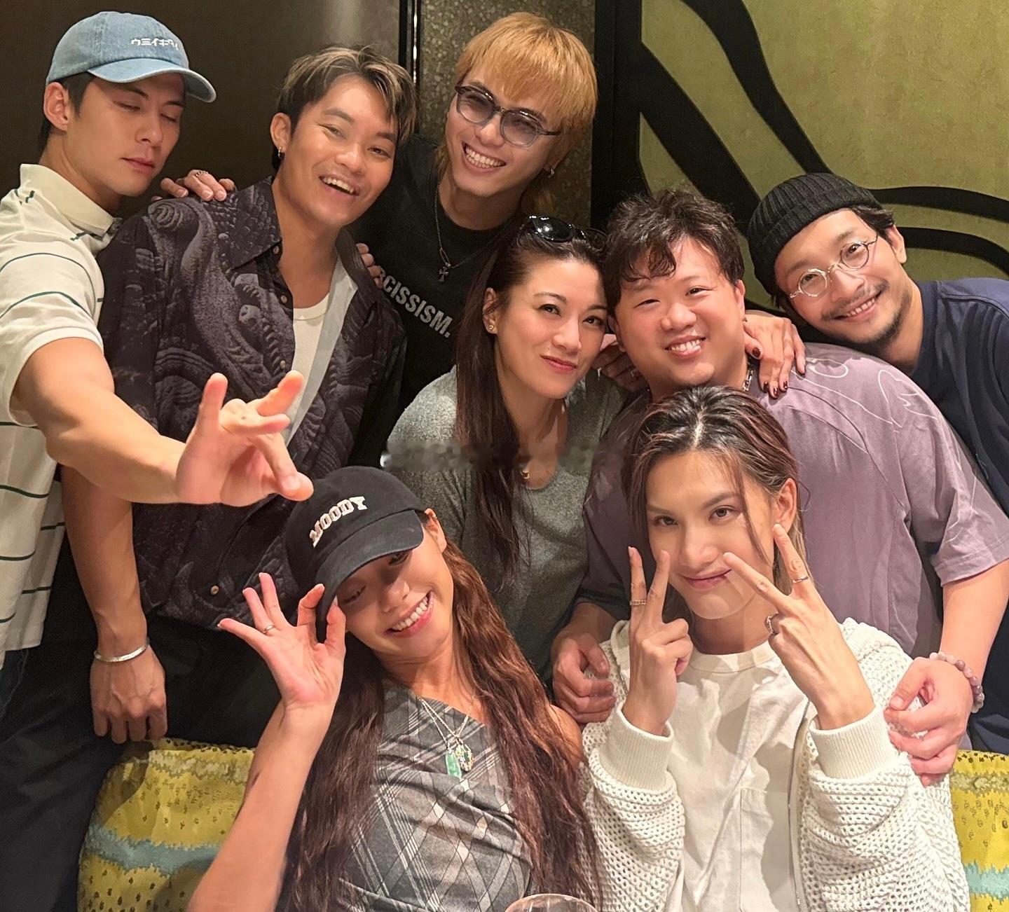 廖碧儿和胡子彤、朱鉴然聚会