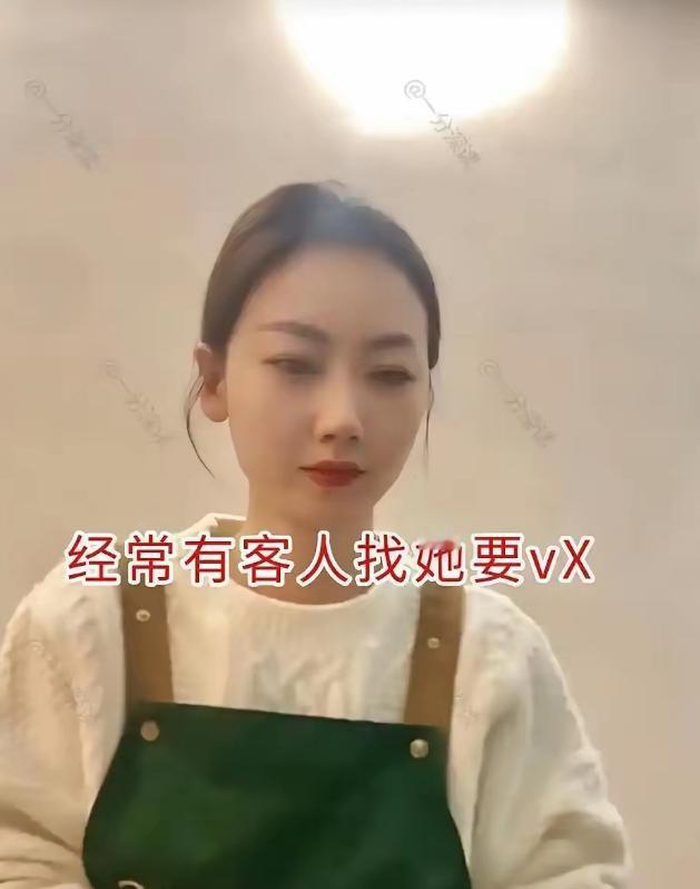 最近河南一个28岁的姑娘，长得好看身材也好，在饭店当服务员，一个月挣3000多块