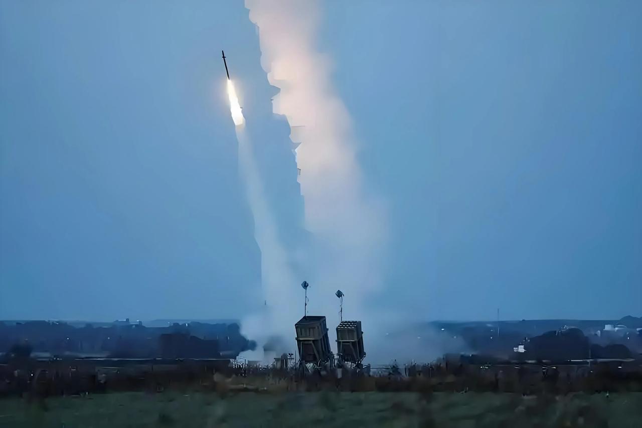以色列防空弹药即将耗尽。以色列国防军14日报告说，伊朗在过去一小时内向以色列