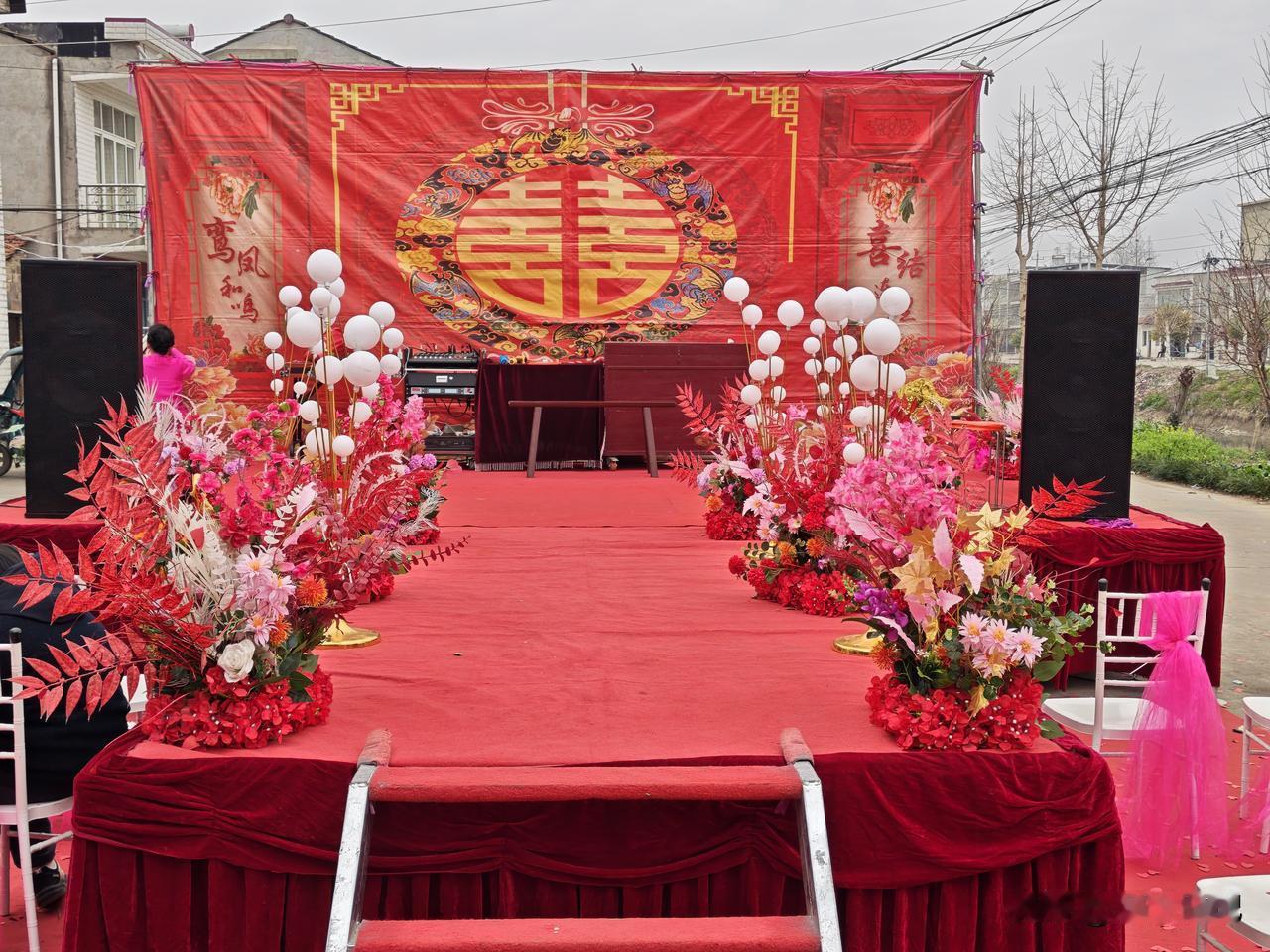 来看看湖北监利农村婚礼今天是腊月26日，在农村属于双日子，也就是好日子，老表