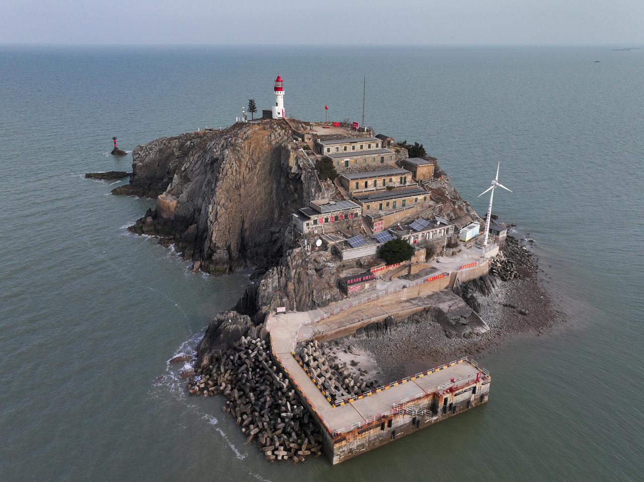 近期舟山热门的“守岛人”岗位主要是浙江中惟东寨岛养殖有限公司招聘的质检管理员