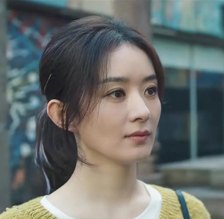 赵丽颖领衔主演的新剧《在人间》刚开播就冲上热搜，全员一线明星。此剧不仅是金鹰