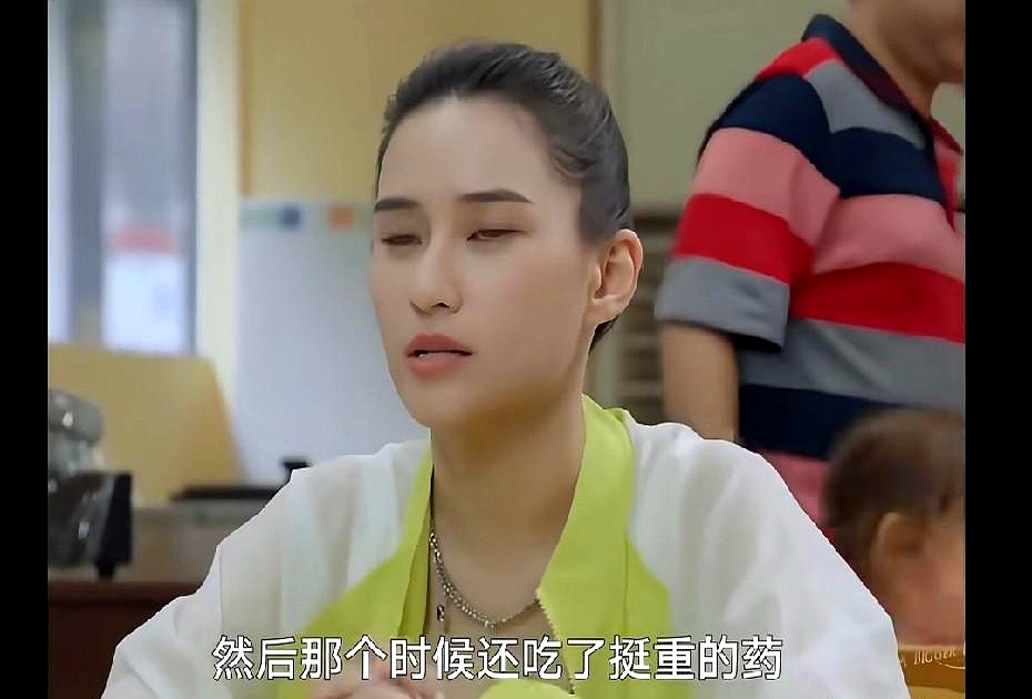 赌王三太陈婉珍坐拥百亿家产，女儿何超莲却公开透露，母亲年轻时得过很严重的抑郁症，天天以泪洗面，不吃安