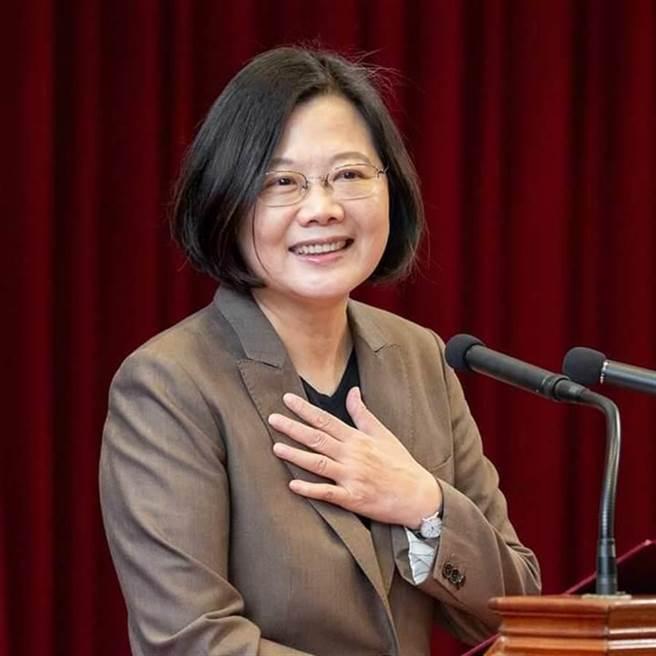 别的不说，蔡英文是务实的相反，赖清德是自嗨的今天，蔡英文创办的想想论坛发布了