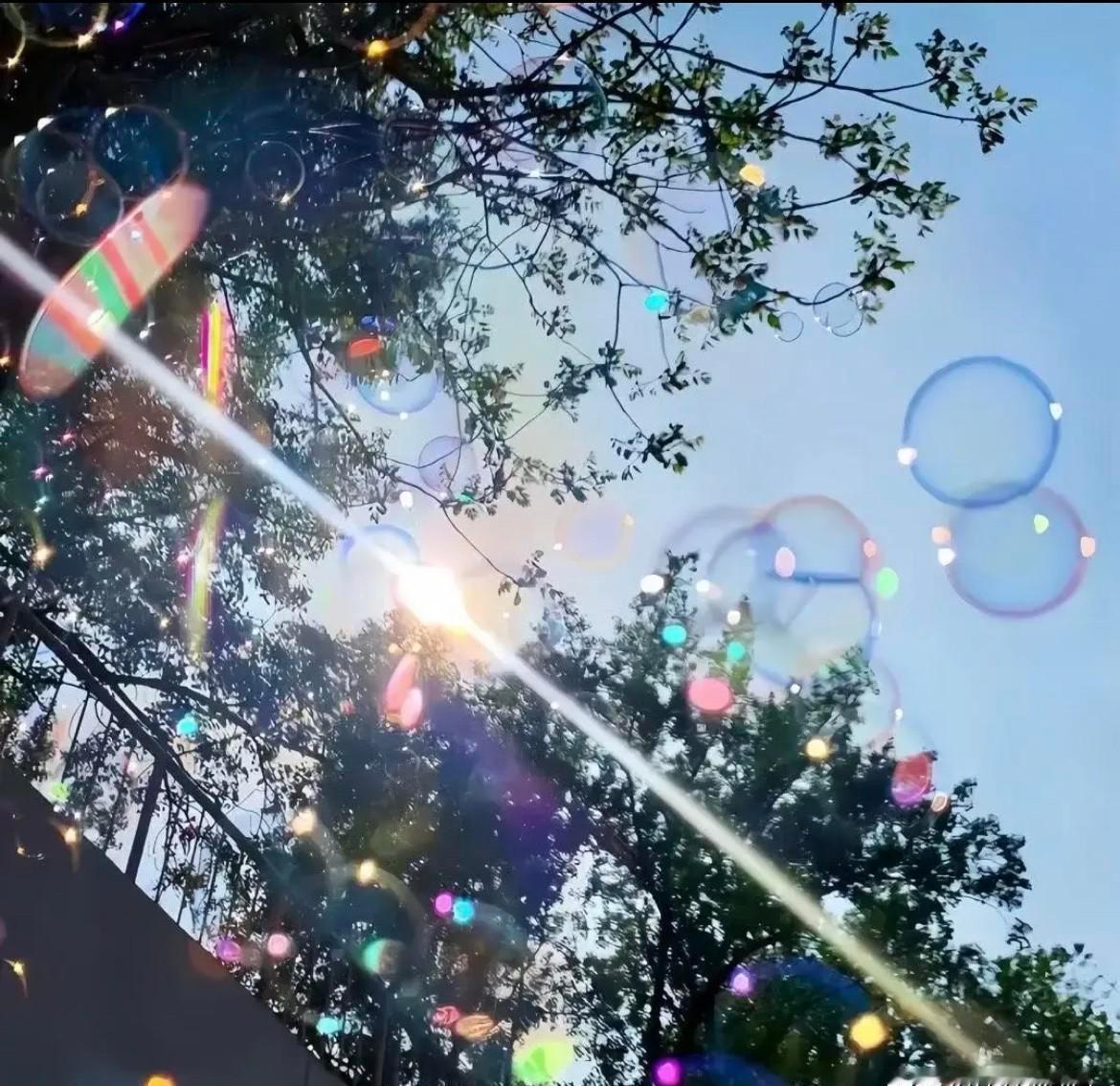 头胎是闺女，二胎安排上；头胎是小子，二胎先搁浅。不是不爱生，是怕扛不住。一套