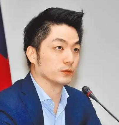 蒋万安是误判形势，也高估自己的能量，以为自已的临门一脚，可以改变送举的局势，可以