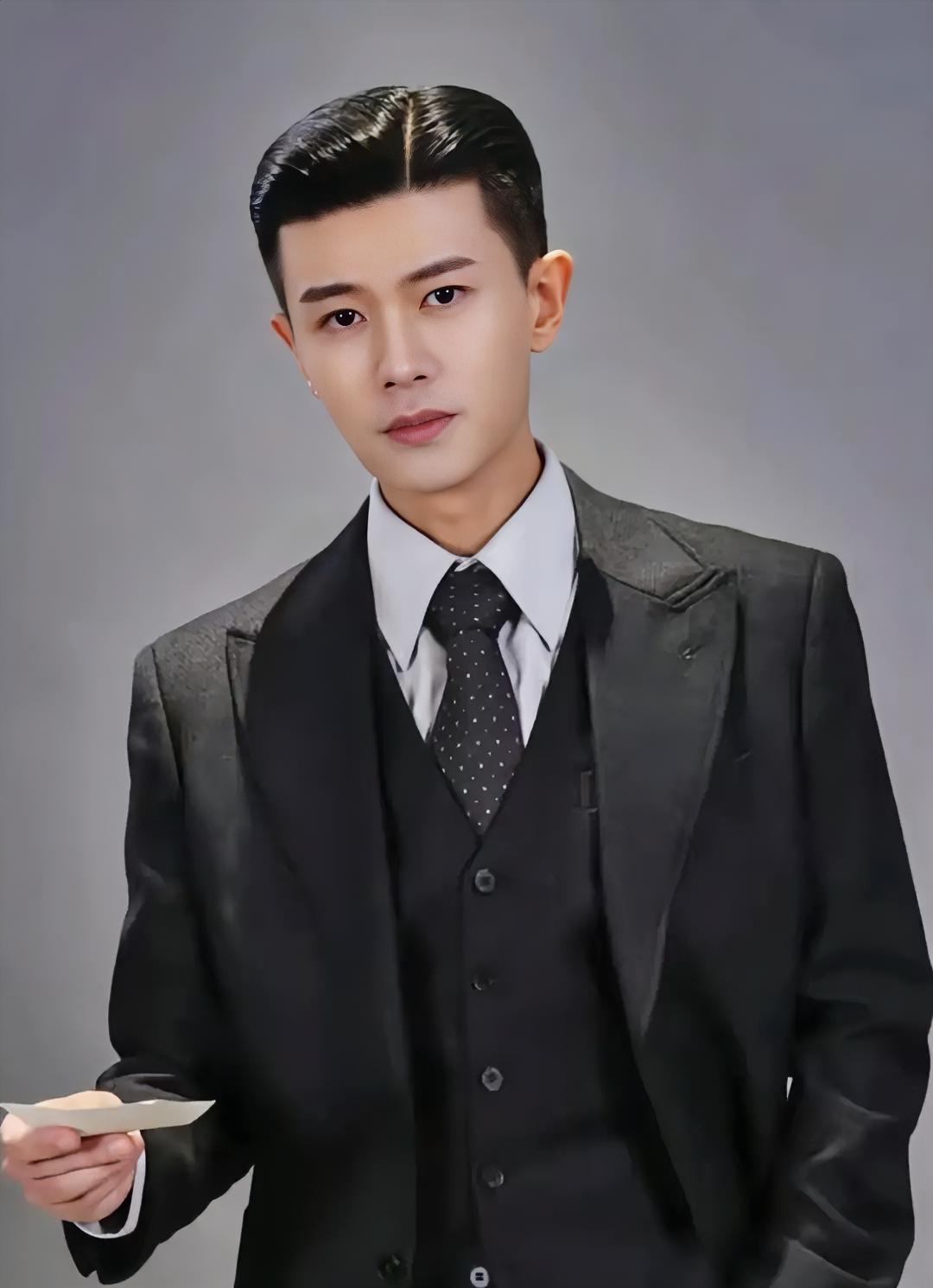 任嘉伦啊任嘉伦，不是我说你，实在不行要么你就退圈吧！​主要是我实在看不下去了