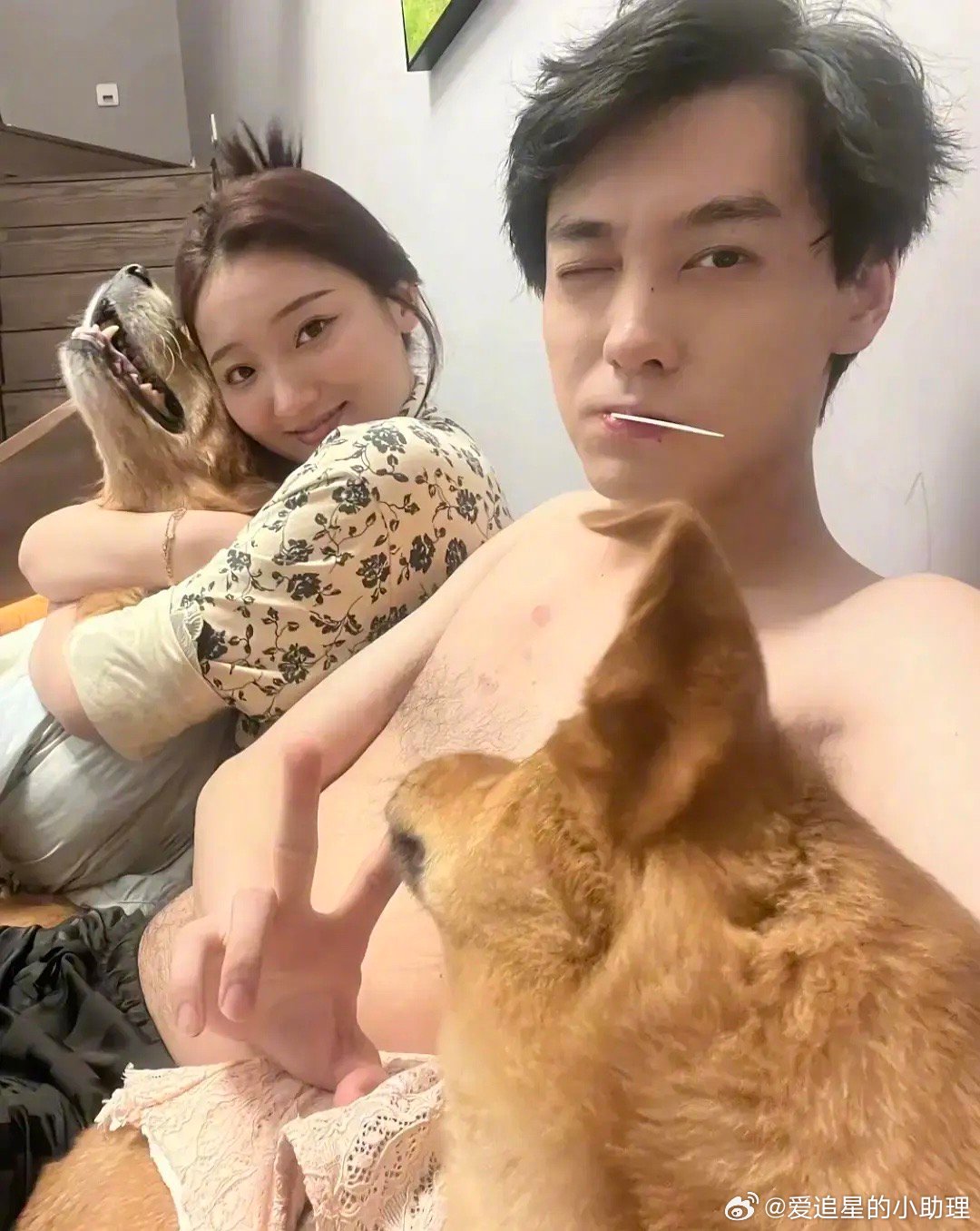 田栩宁苏苏这俩张图哪个更辣眼？