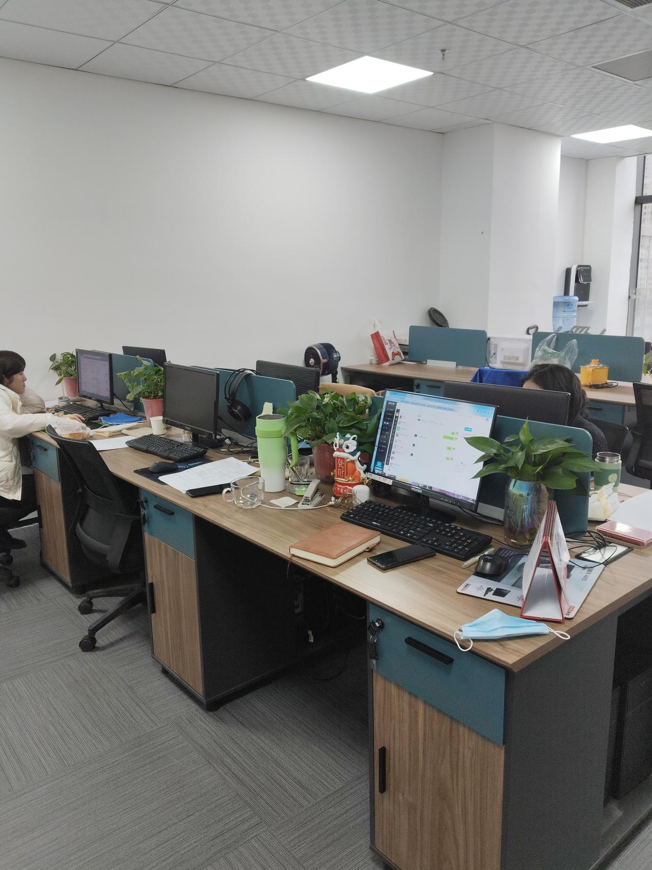 无论在哪儿上班，记牢这五句大实话：1、工作就是工作，别把公司当成家。你是来