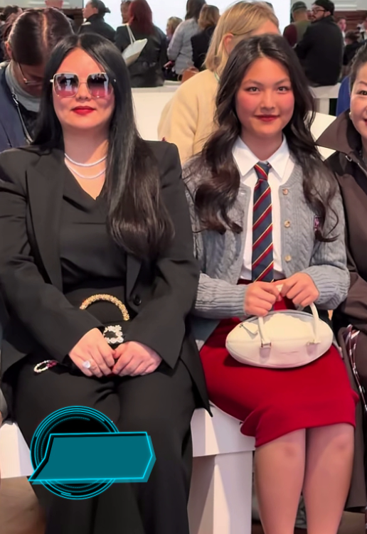 李湘把女儿养的也太成熟了吧？母女俩现身英国的一场活动中，王诗龄被外国媒体称赞