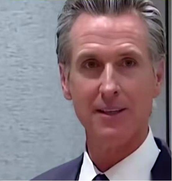 美国加州州长纽森，2023年的一句话把自家不少人都给干沉默了。原话是这么说的：“