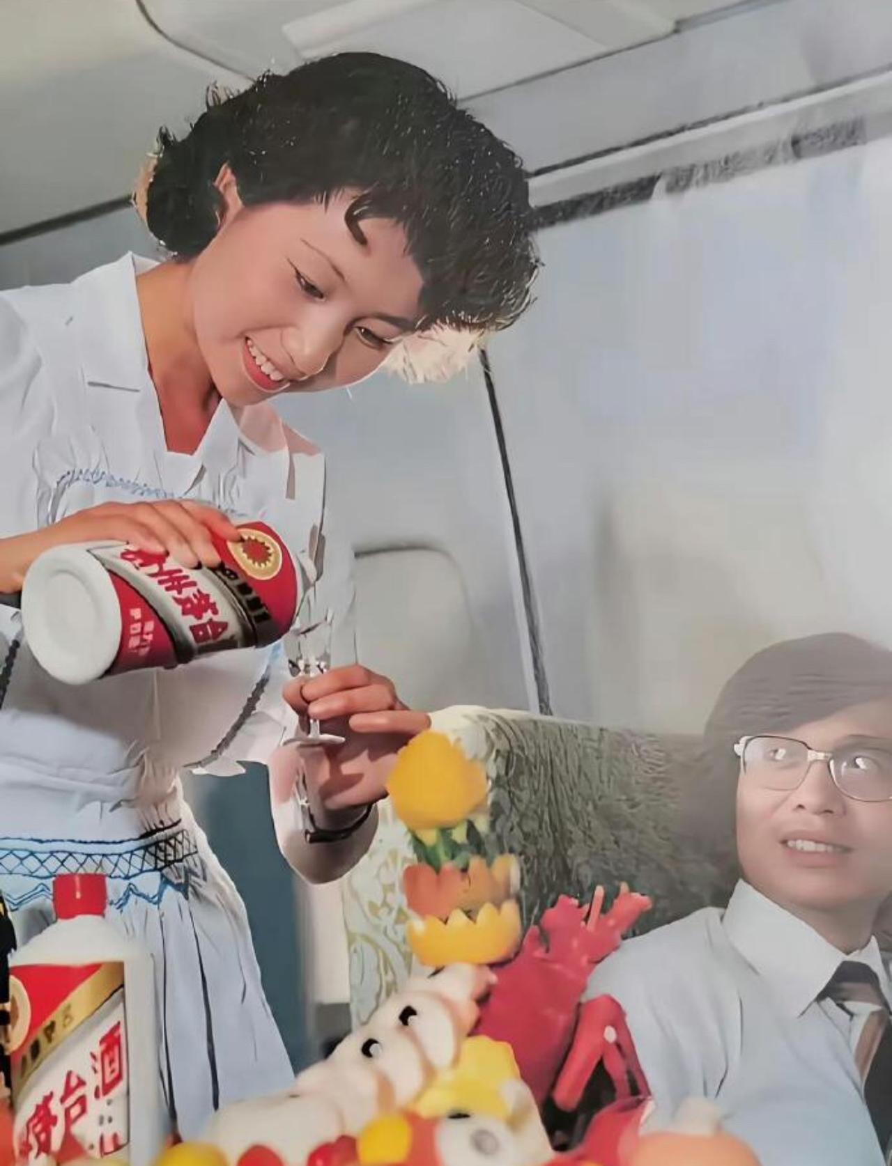 现在登机连香水都有限量，可你知道吗？中国民航曾有段“茅台当空乘标配”的岁月！19