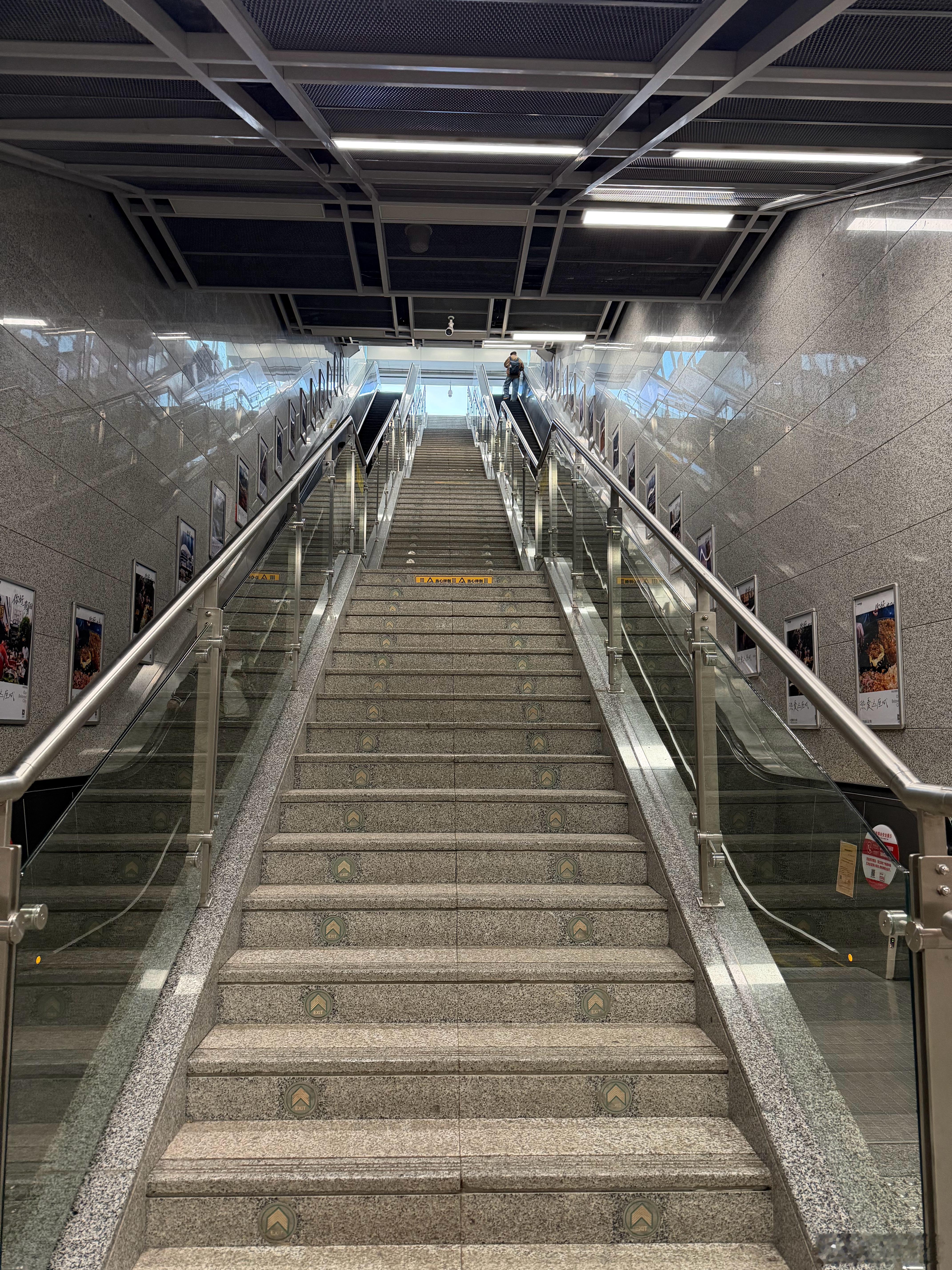 小君健身记上次减肥成功后，过了两个月，我居然没有反弹，还是在吃的方面比在纯减肥