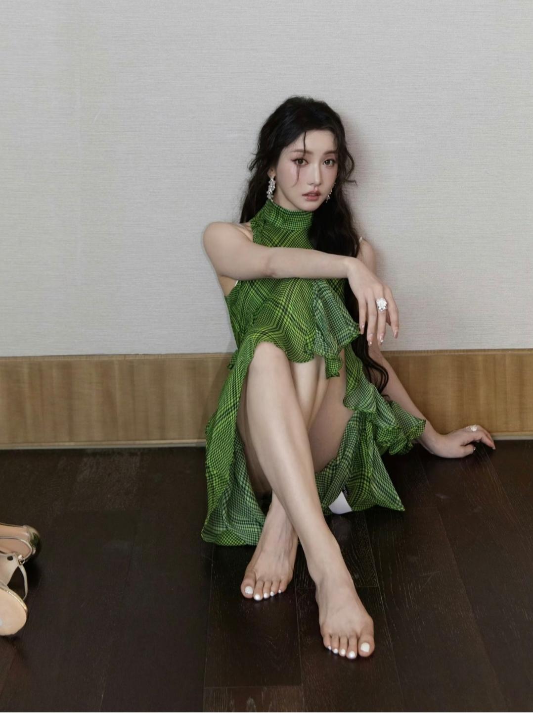 美中不足的是拇指外翻。