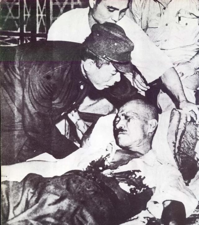 侵华战争甲级战犯东条英机在临死之前，曾给后代留下一句四字遗言。说起东条英机，很