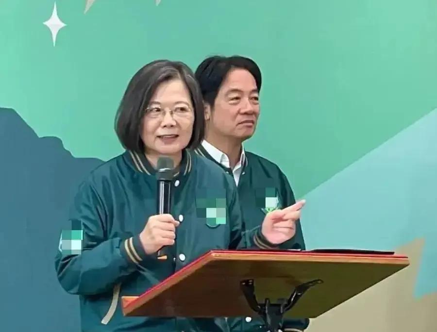 狼狈为奸，蔡英文、赖清德上演双鬼拍门罢免投票倒数三天，蓝绿双方的造势活动开始白