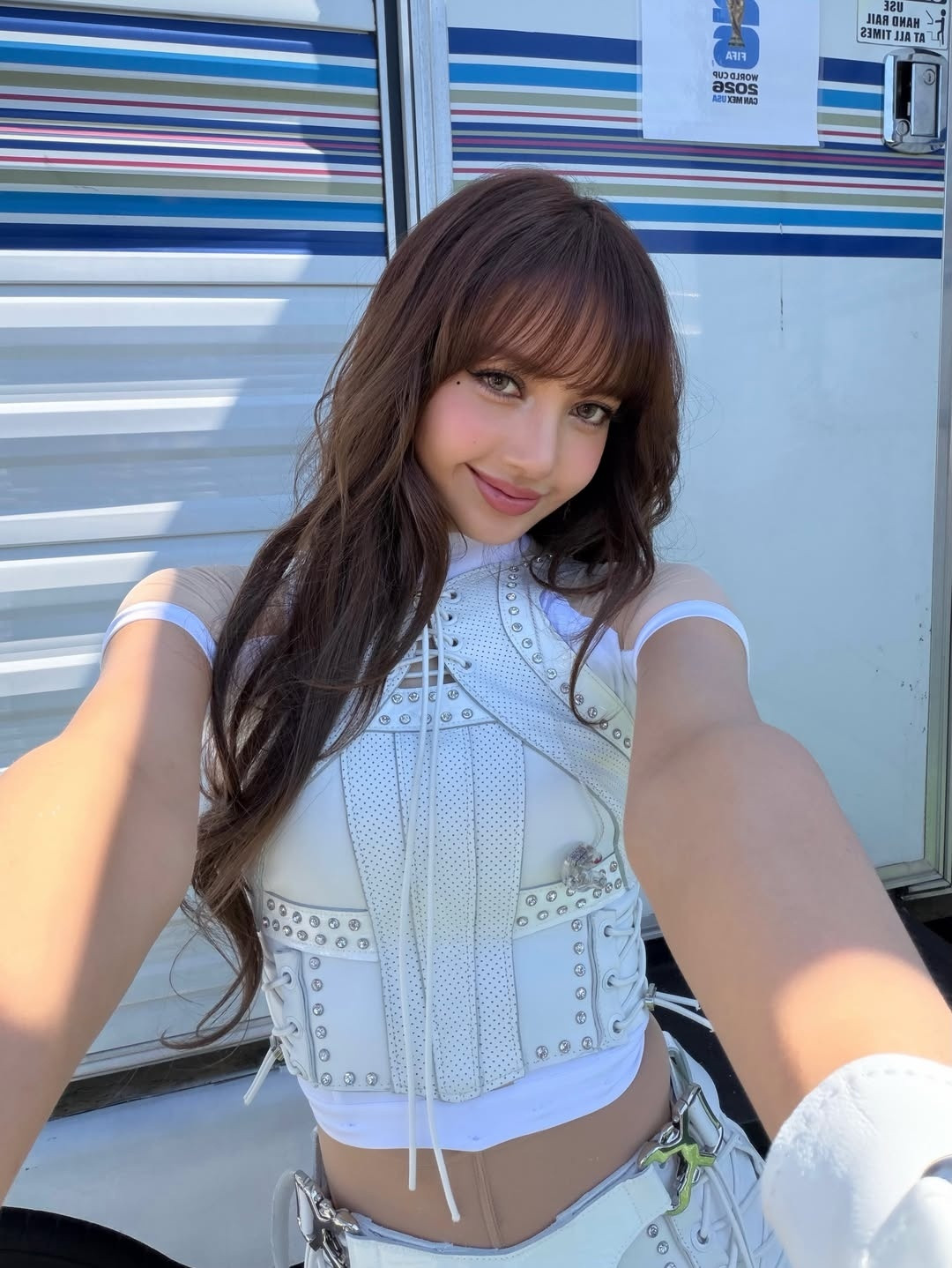 LISA💛lisa鼻子怎么了260614LISA相关消息一则｜LISA
