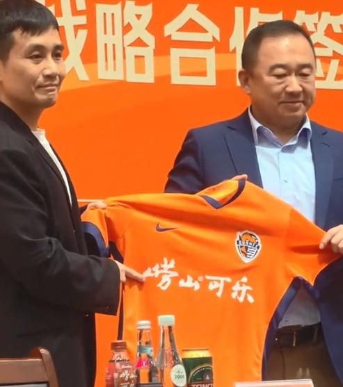 青岛海牛的辉煌就要来了！《青岛日报》记者孙飞社媒表示，崂山可乐的慷慨解囊，令海