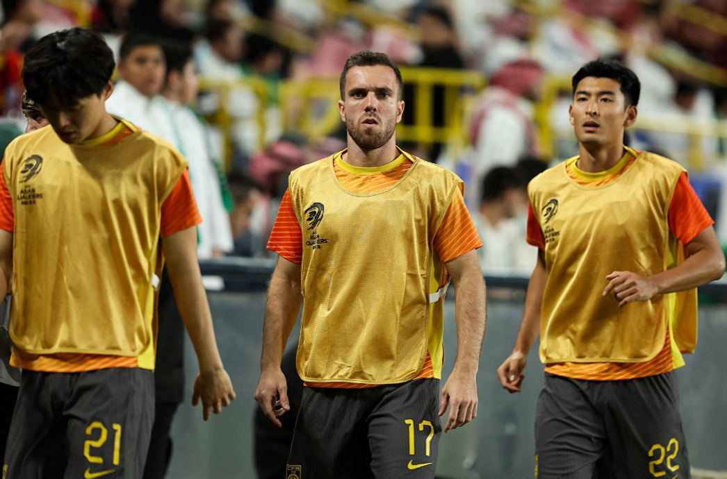 足协官方确认邵佳一担任国足新帅，值得一提的是，国足未来1年半将没有正式比赛任务，