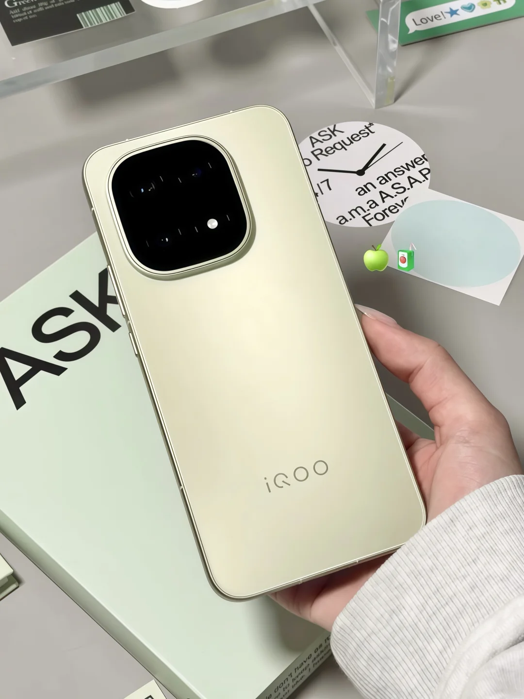 iQOO 15旷野🍏🧃/被这抹青苹果绿硬控住...