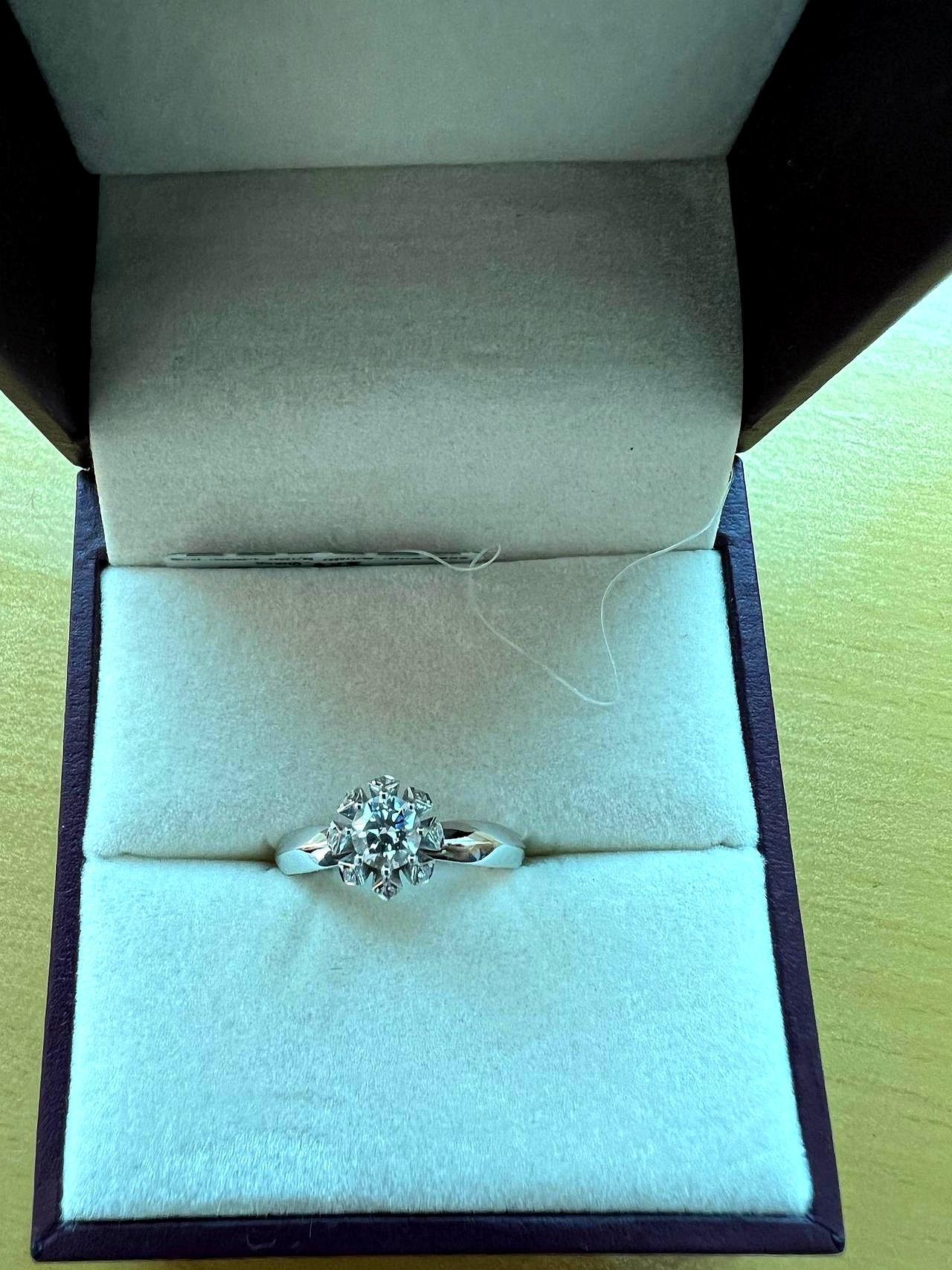 1.8万钻戒回收180块！十年前商场柜台闪得刺眼的那枚30分钻戒，发票1.