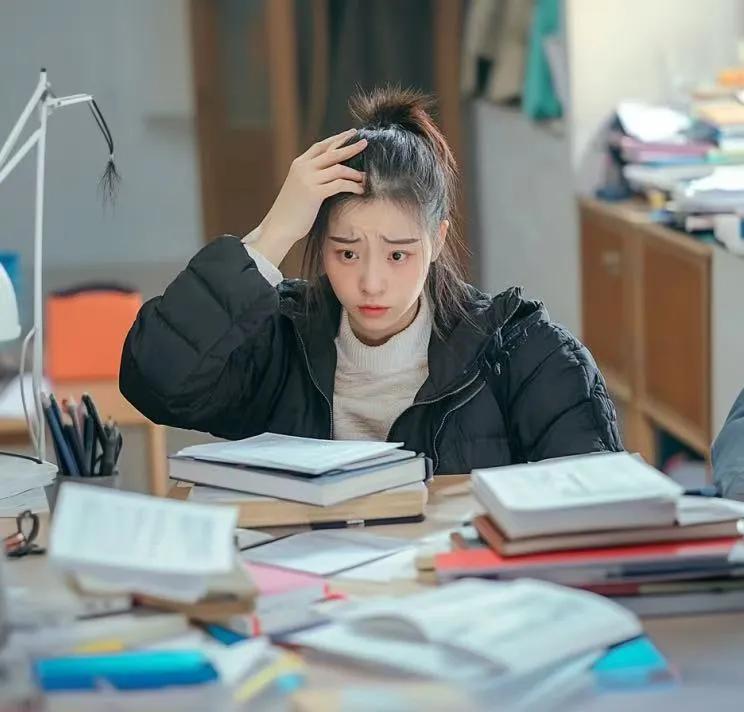 1上什么大学可以躺进国家电网？还真有5所可以躺进国家电网的学校。福利待遇比公务员
