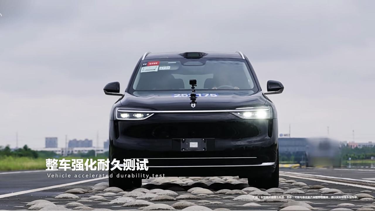 环保与安全并行，全新问界M7引领绿色出行新风尚当下环保意识不断增强，消费者对于