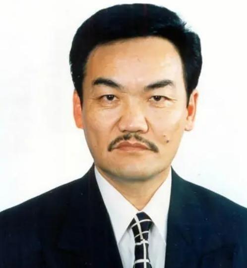2004年，蒙古国总统巴嘎班迪访华，水均益曾在采访时问到成吉思汗陵墓的问题。巴嘎