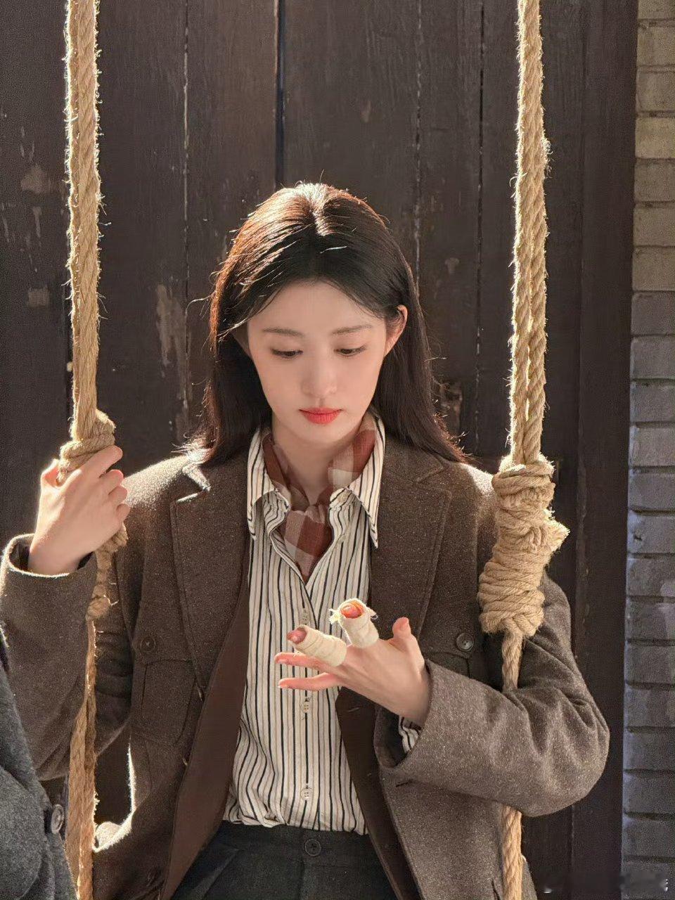 现代剧里造型比较养眼时尚的女明星王楚然赵露思许我耀眼和这一秒过火难得的服装