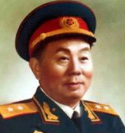 八路军两名团长密谋叛变，旅政委派第三团长监视，却没想到连他自己也动了叛变心思！