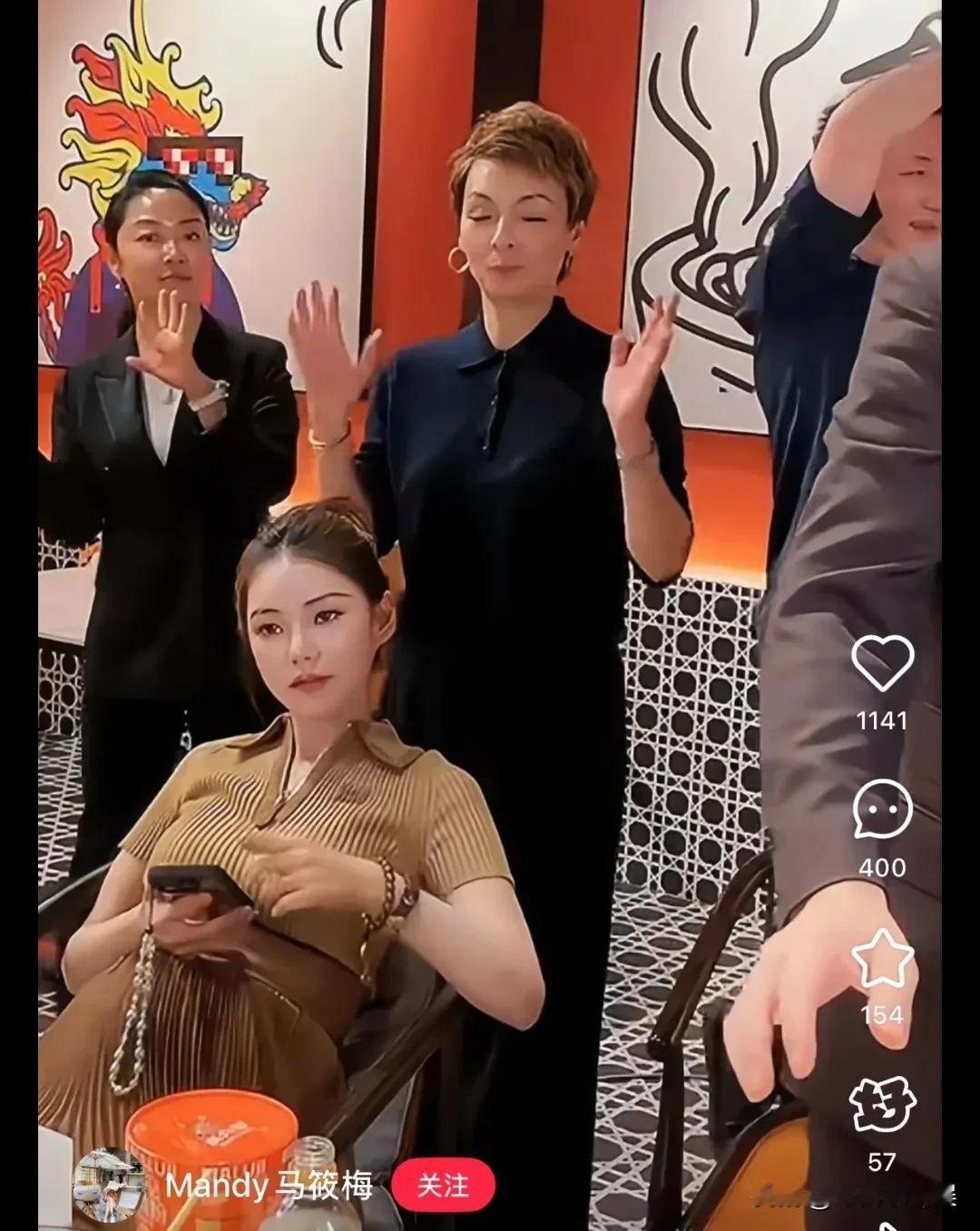 马筱梅是真的怀了，好担心小玥儿在这个视频不知道是不是不经意露出筱梅的肚子，都