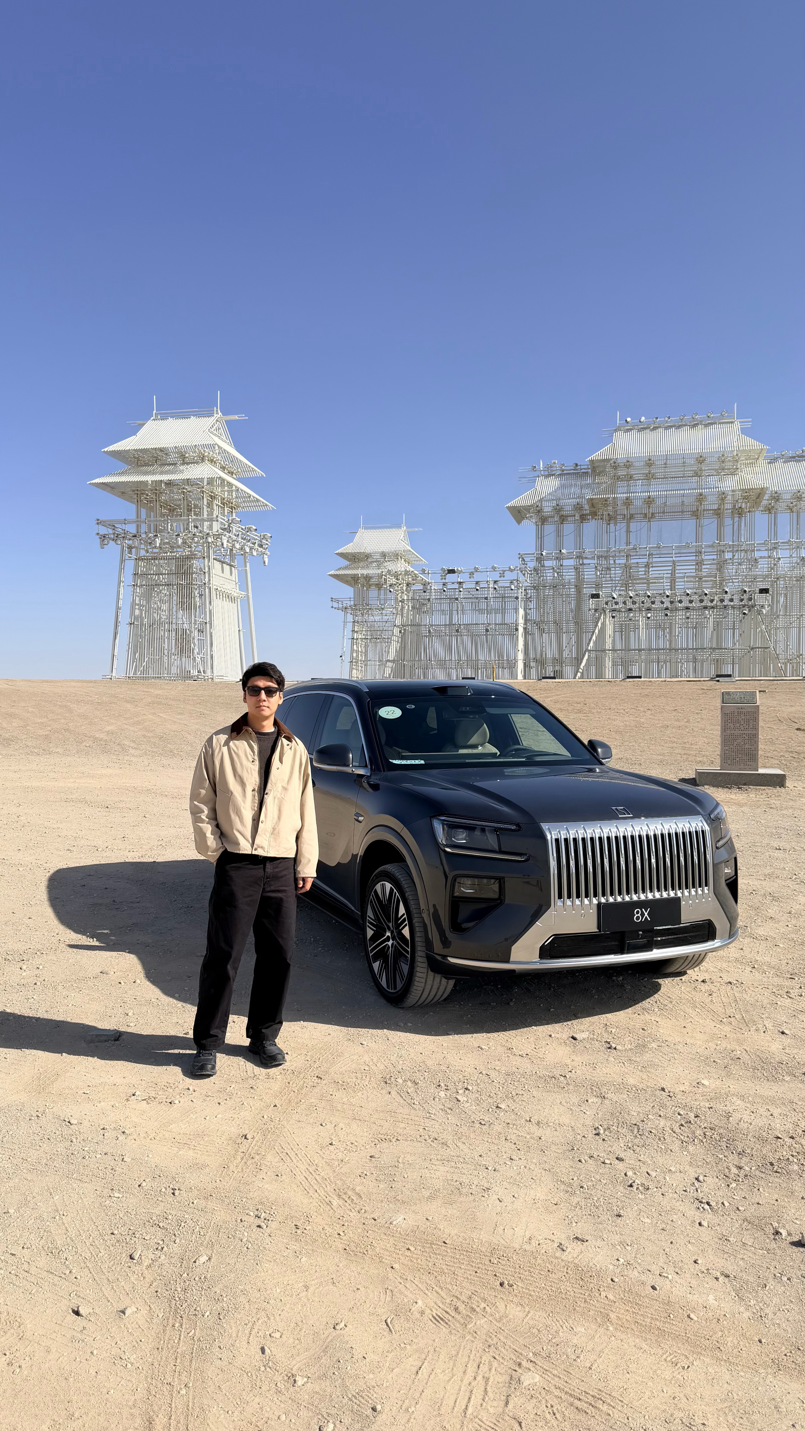 极氪8X官宣4月17日正式上市极氪8X在如今遍地舒适取向的大五座市场，主打高