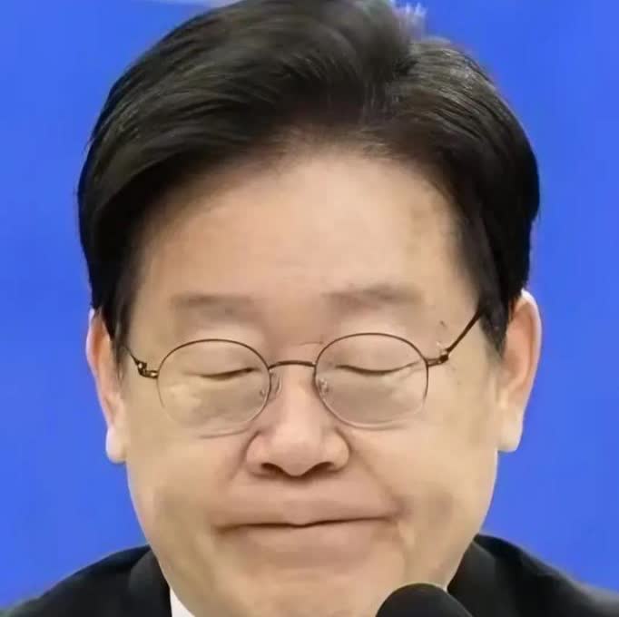 快报，快报！！刚收到，新消息李在明总统称‘历史问题不宜计较’，我们绝无法
