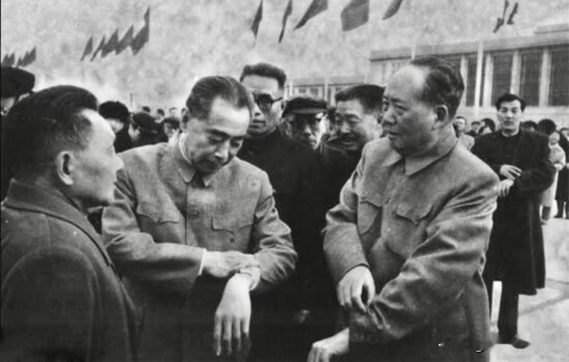 为啥八九十年代，突然涌现出不少刻意抹黑伟人的声音？深挖背后根源，内里门道并不简单