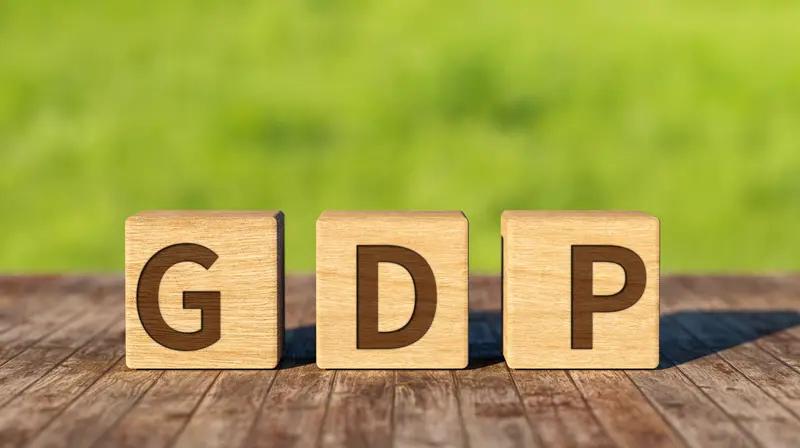 炸了！一季度GDP5.0%！但别被数字冲昏头🔥家人们！刚出炉的2026一