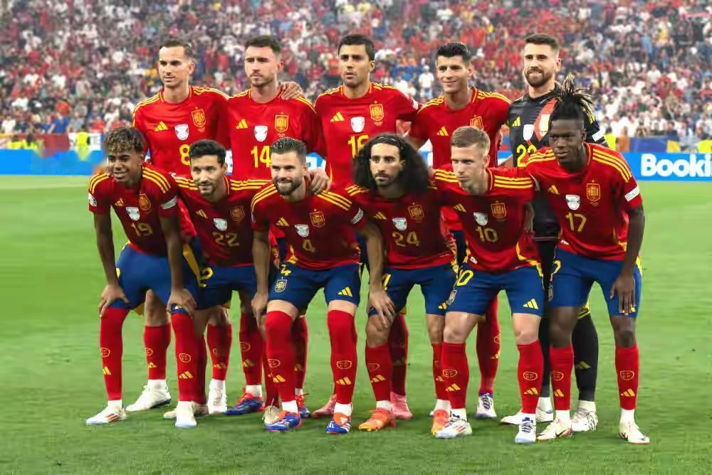 中国国足6月4日国际比赛日有机会和世界第一西班牙打一场热身赛，王钰栋有机会直面“