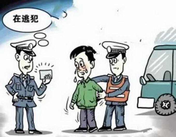 河南南阳，一小伙与同村男子在代销点打 牌 赌 酒，因小伙输牌赖 账，两人激烈争吵