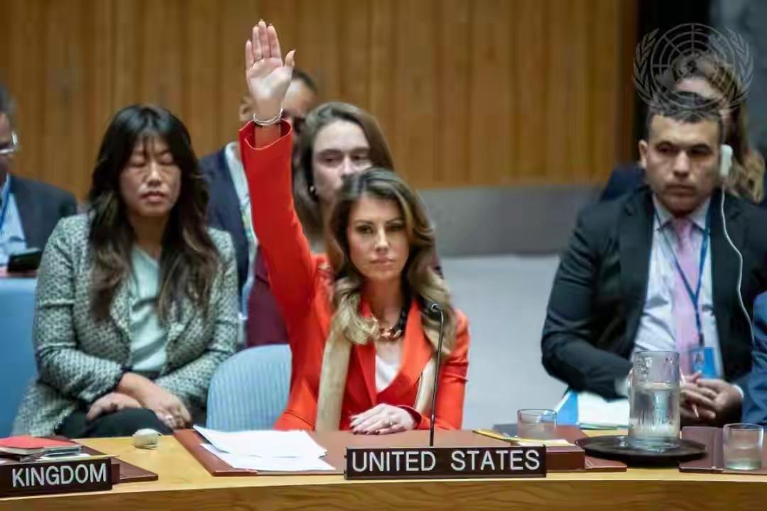 美国吃相难看，中国三问:到底怎样才能停火？美国想要吃掉加沙的野心越来越明显了，
