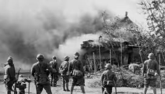 1941年，新四军83人进村休整，谁知2个懒汉却跑去向日军告密，半天之间，83人