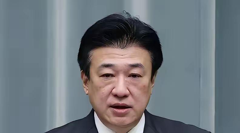 台东海域长期驻守落地！中国两艘3000吨级海警船，带着76毫米舰炮、高压水炮