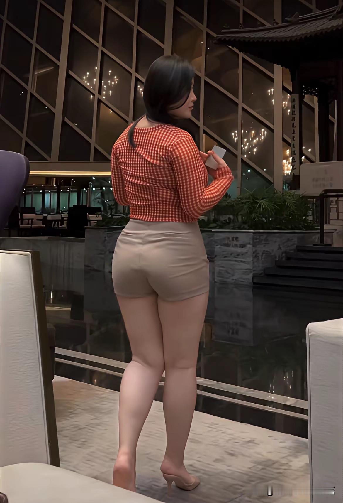 一个缺乏魅力的女人有哪些表现?一个缺乏魅力的女人表现还挺多的。比如总惯着男人，