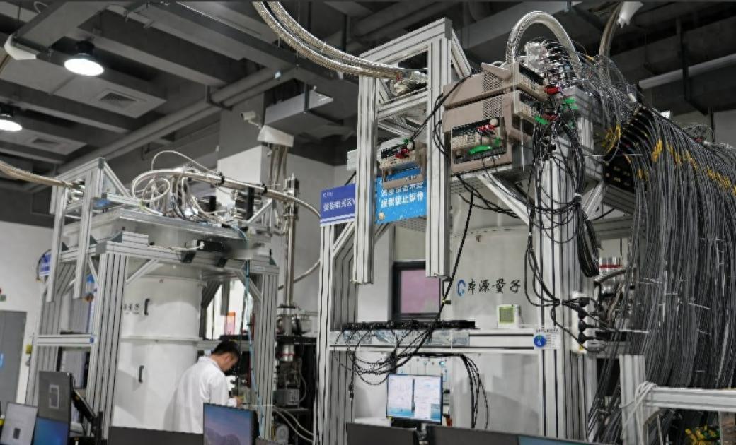 中国科大潘建伟团队上新，祖冲之3.2号超导处理器，直击量子纠错最难的泄漏错误。两