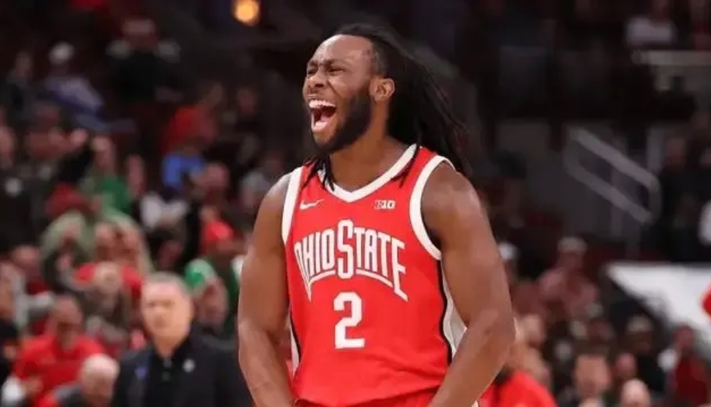 NBA夏季联赛，火箭对阵掘金的比赛中，出现了非常奇葩的一幕。这支夏季联赛的火箭队