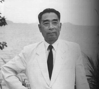 1941年初，中统抓了两个共产党女交通员，连刑具都没用上，只说了一句：“你们秘密