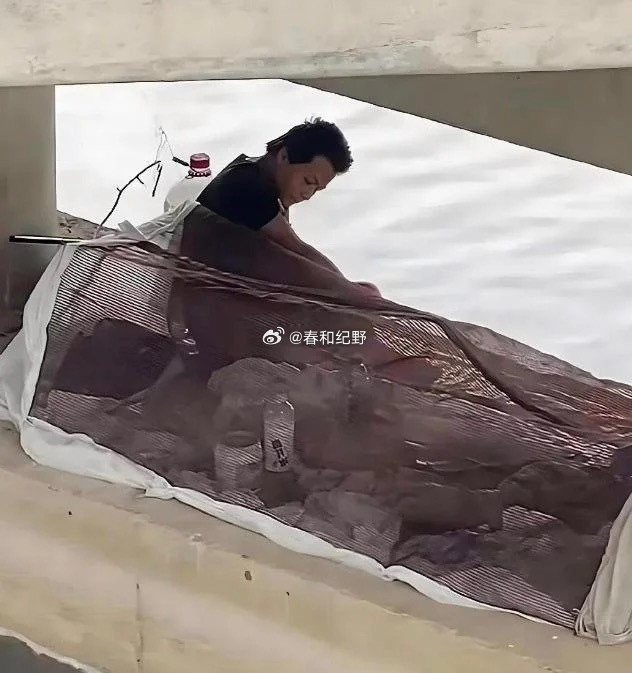 这是有多大的瘾啊？​​​