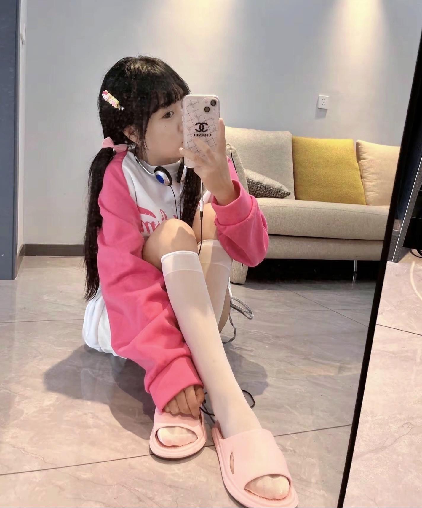 ootd穿搭 对镜拍 辣妹穿搭 分享照片 软妹日常