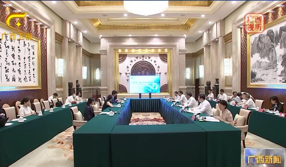 8月26日，医渡云（北京）技术有限公司创始人兼董事长宫如璟一行到广西洽谈合作。