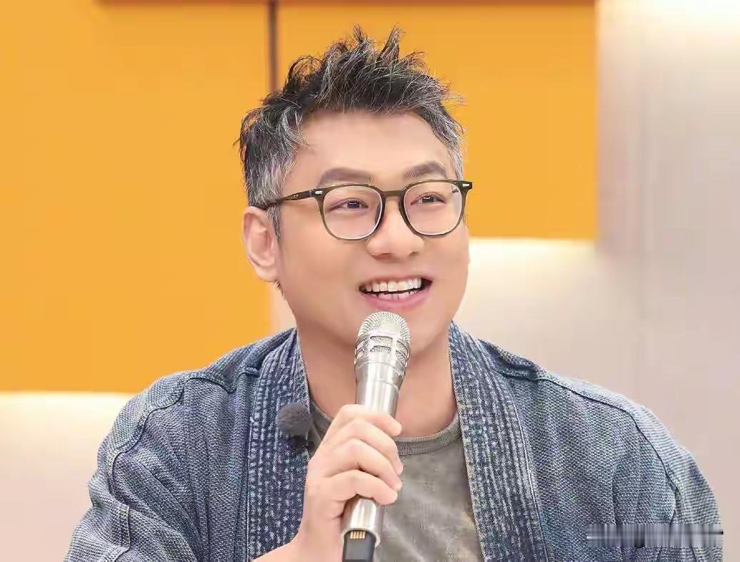 梁源火了，学历被网友扒出来，有点惊讶😮之前是不知道梁源这个人的，对他一无所知