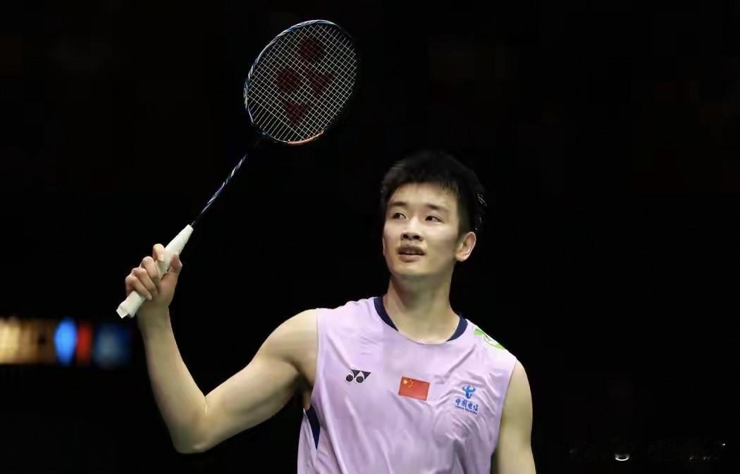 法国羽毛球公开赛第二比赛日，五个单项16强席位全部产生，中国队占据10席。男单比